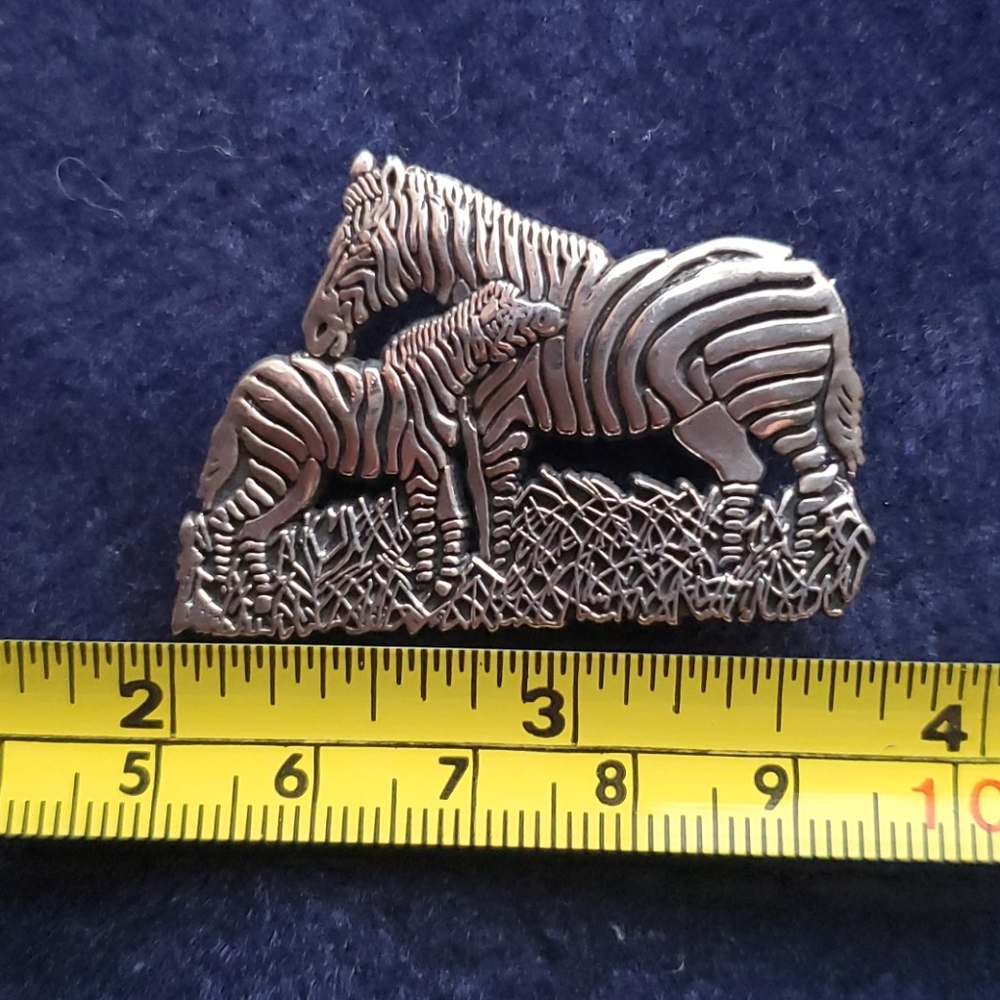 Taxco Mexico Sterling Mama and Baby Zebra Brooch - Picture 6 of 7